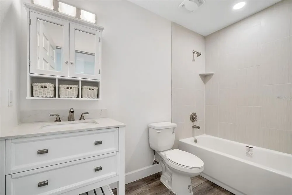 Slide of Houchins Family Construction