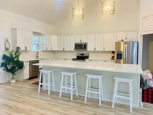 Slide of Houchins Family Construction