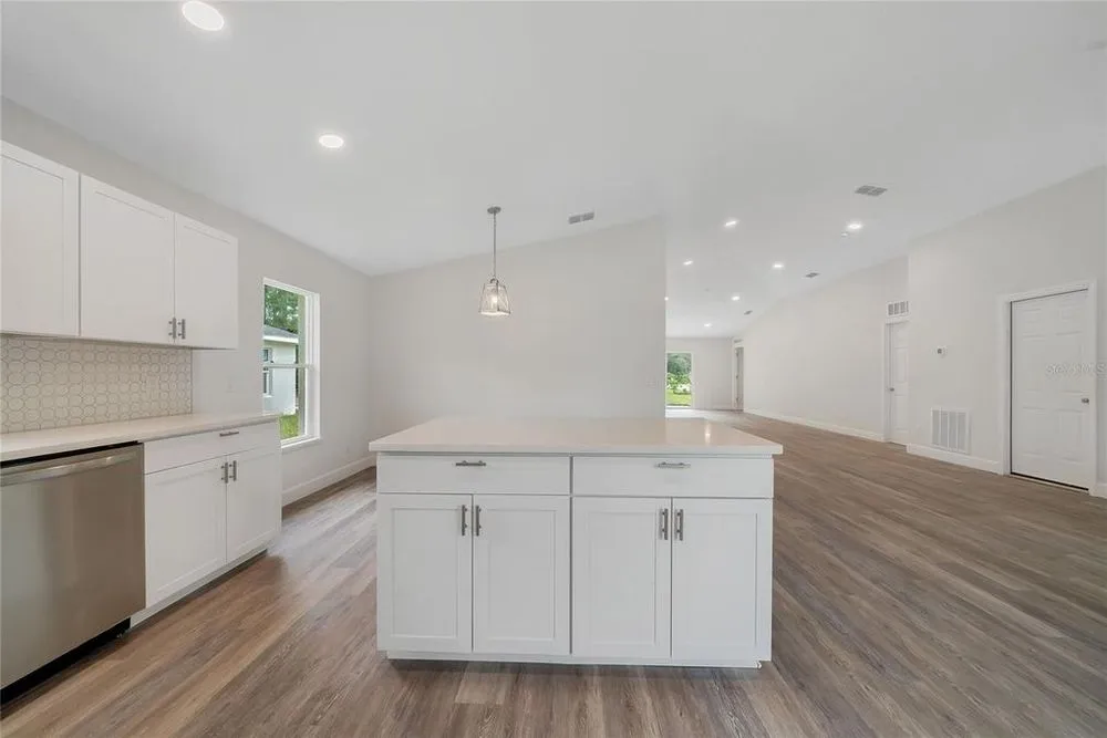 Slide of Houchins Family Construction