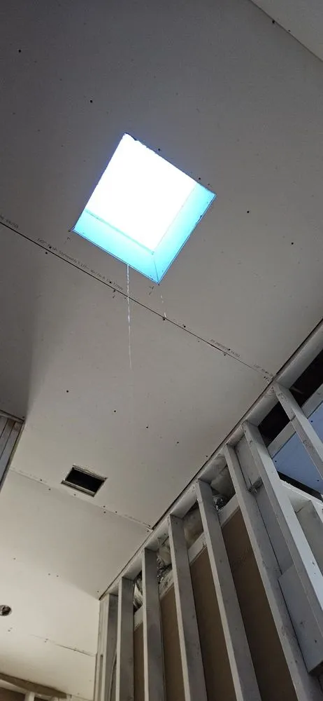 Slide of Hough Roofing & Screen Rooms