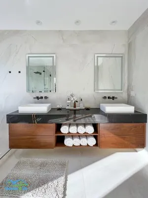 House R Us Builders Logo