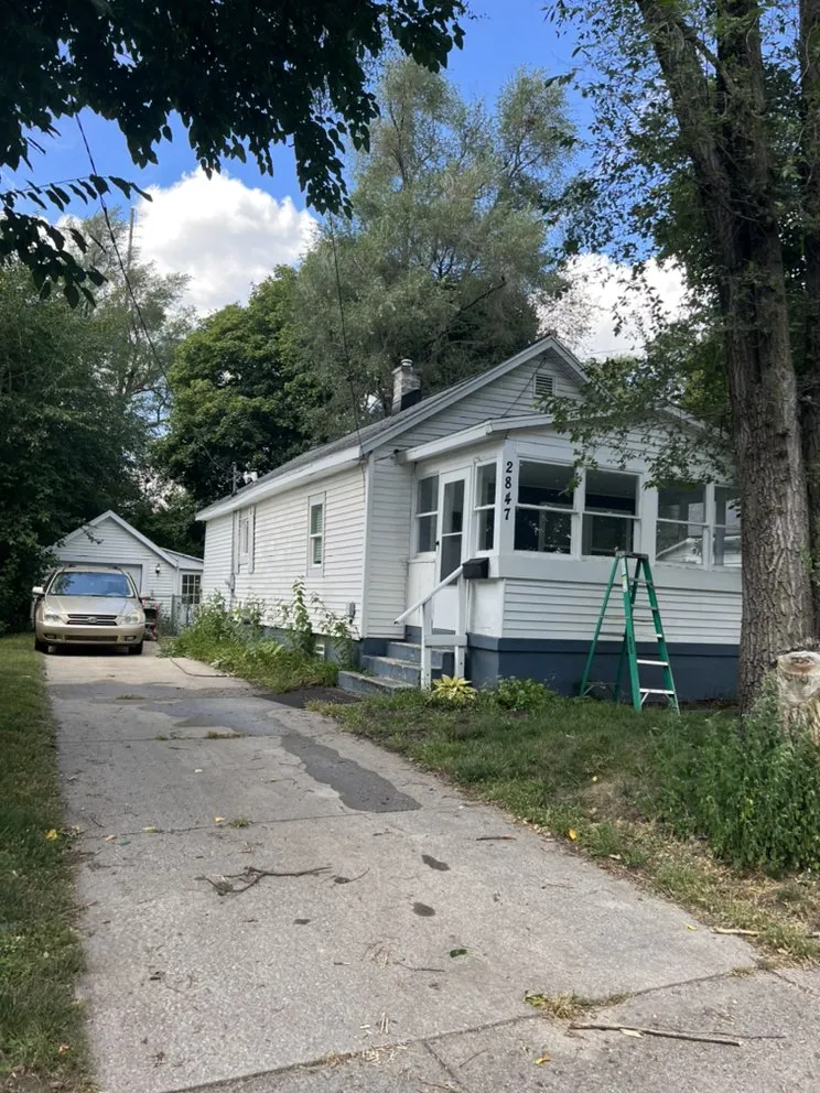 Slide of Houseman House Washing