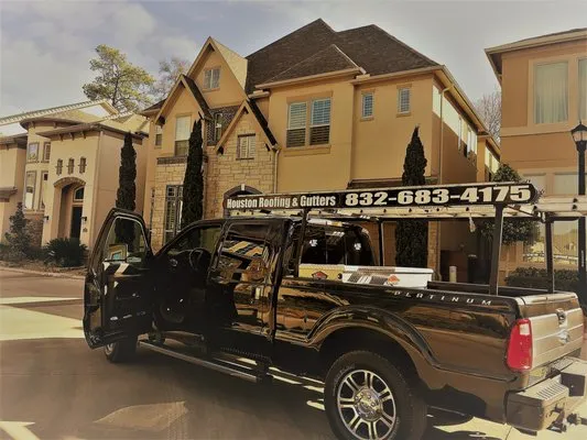 Houston Roofing & Gutters Logo