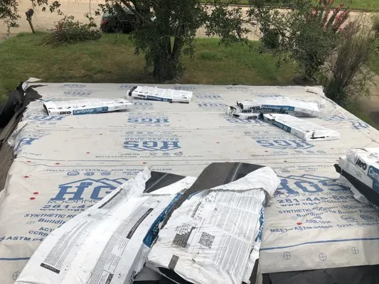 Houston Star Roofing Logo