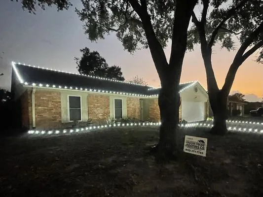 Houston Strong Roofing Company Logo