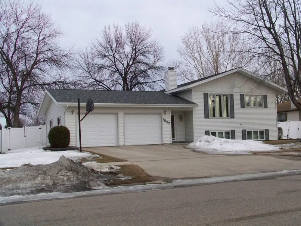 Slide of Hovet Roofing