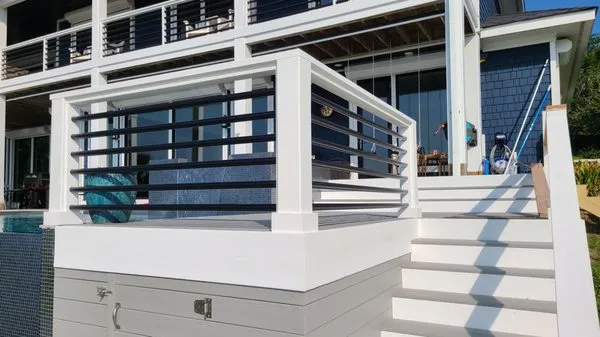 Howard Roofing & Construction Logo