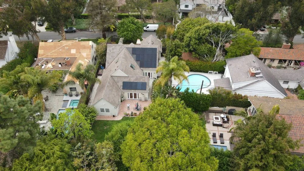 Slide of Howe Builders