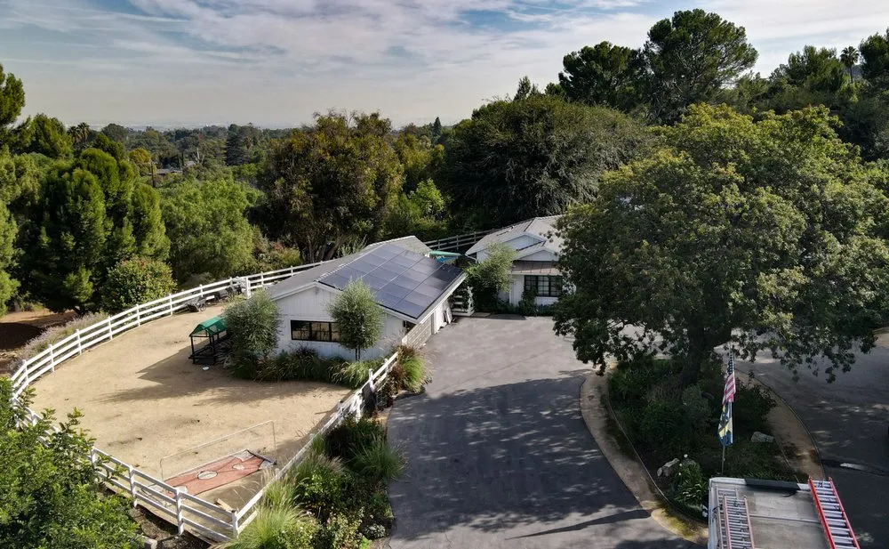 Slide of Howe Builders