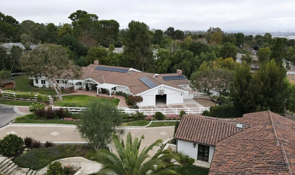 Slide of Howe Builders