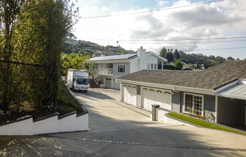 Slide of Howe Builders