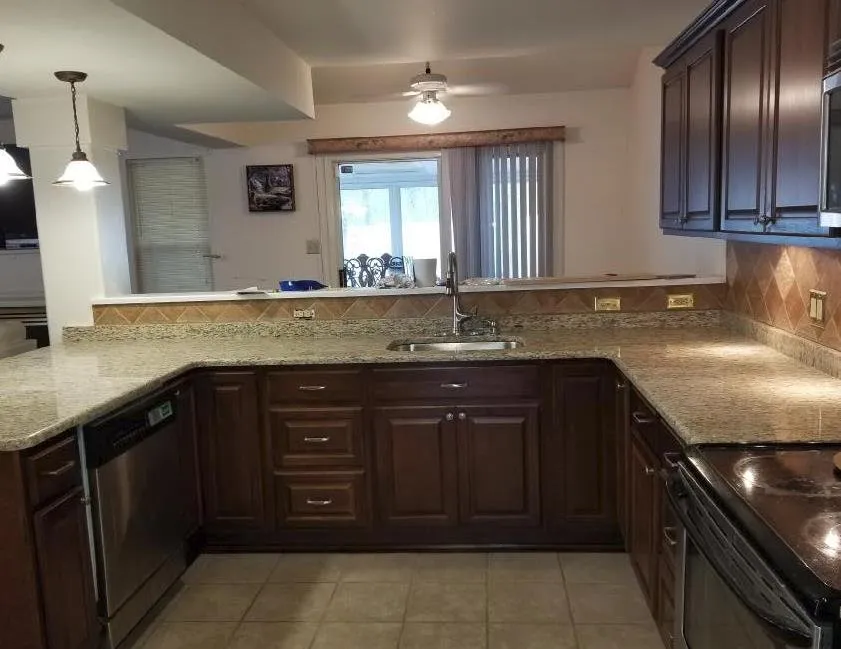 Slide of H&R Construction