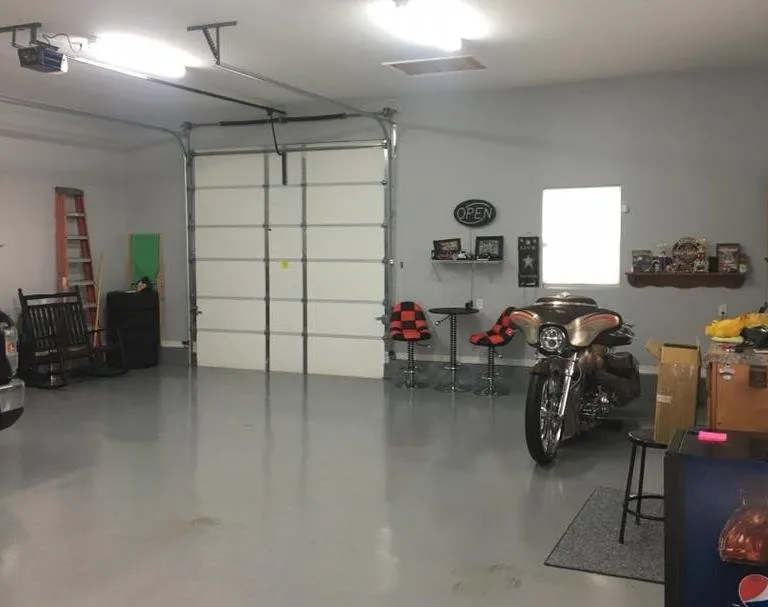 Slide of H&R Construction