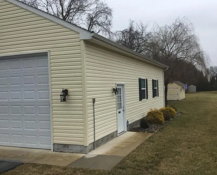 Slide of H&R Construction