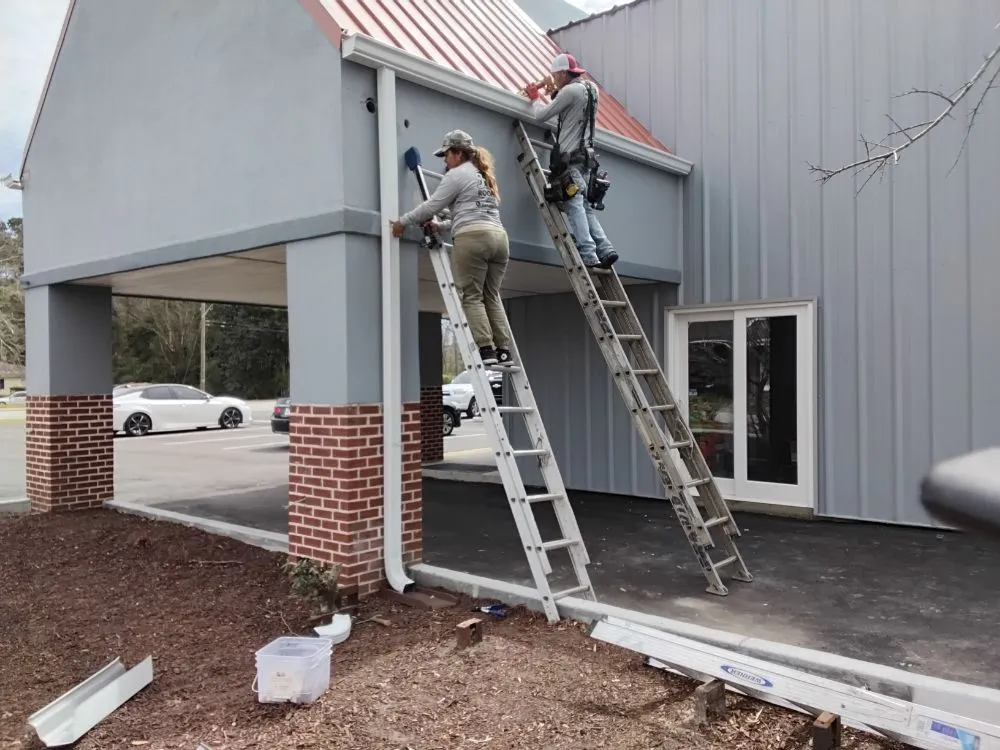 Slide of H&R Roofing and Construction