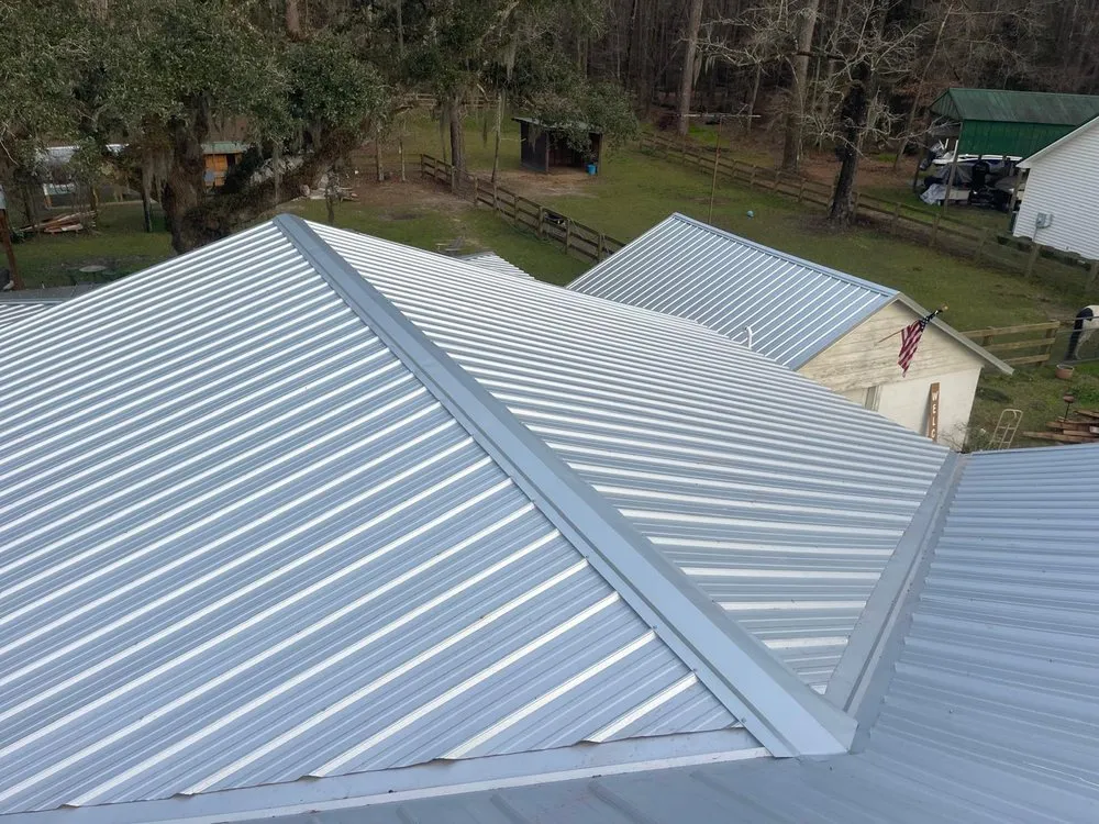 Slide of H&R Roofing and Construction