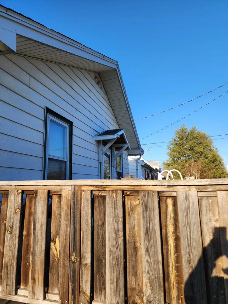 Slide of H&S Contracting