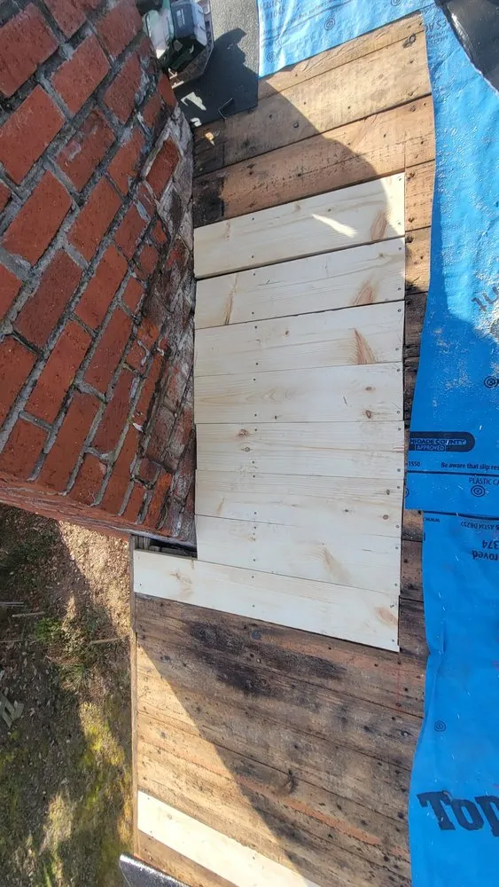 Slide of H&S Roofing