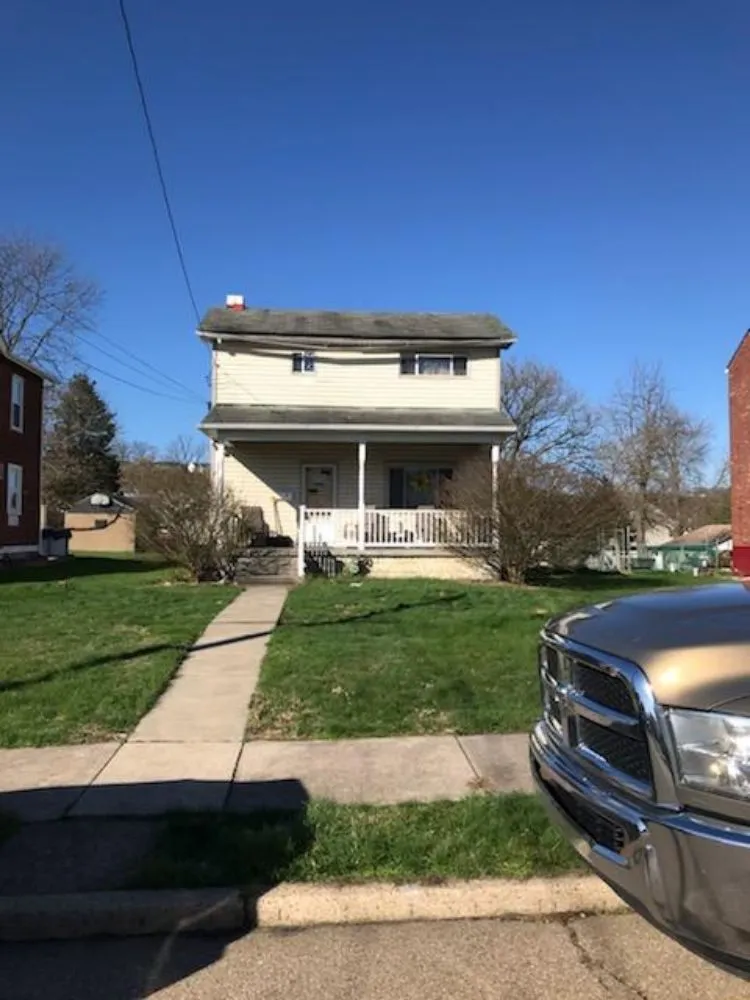 Emergency residential roofing service in Saltsburg, PA by HTR Contracting