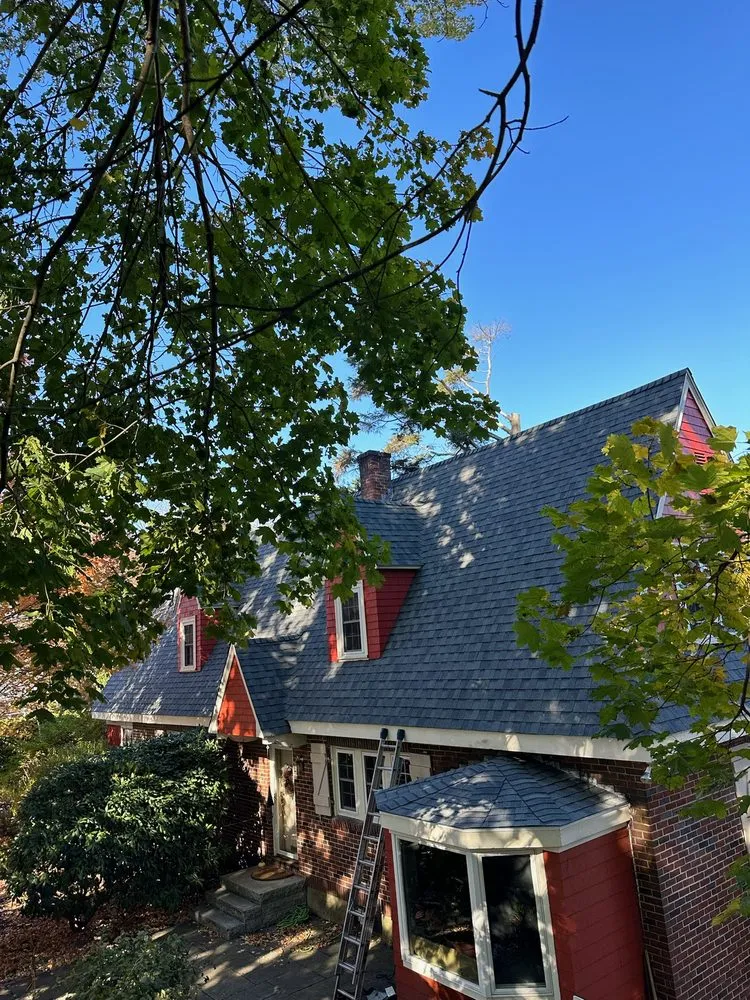 Slide of Huerta Construction