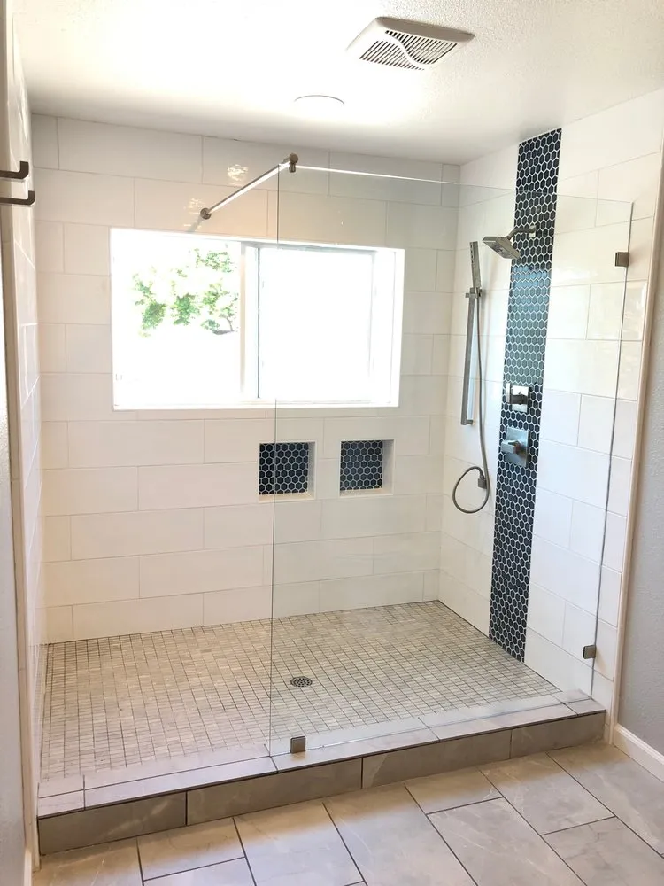 Slide of Hugon Construction