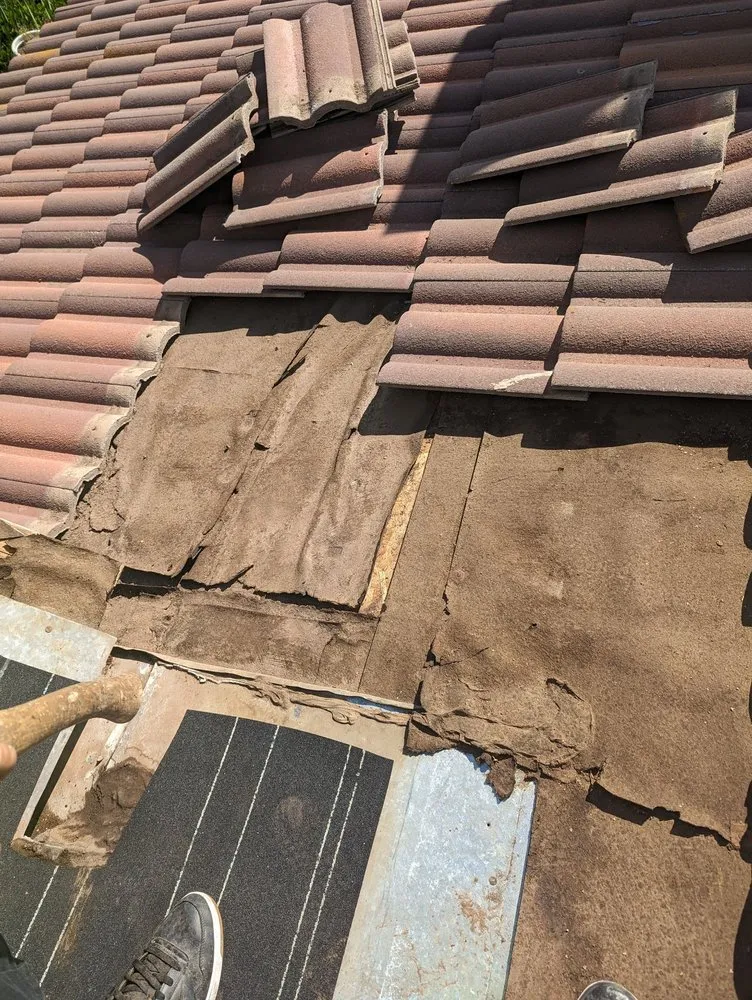 Slide of Hull & Sons Roofing