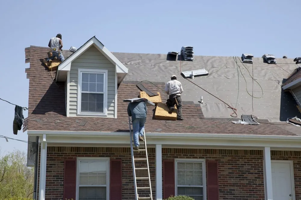 Licensed flat roof repair in St. Louis, MO - Hulsey Roofing