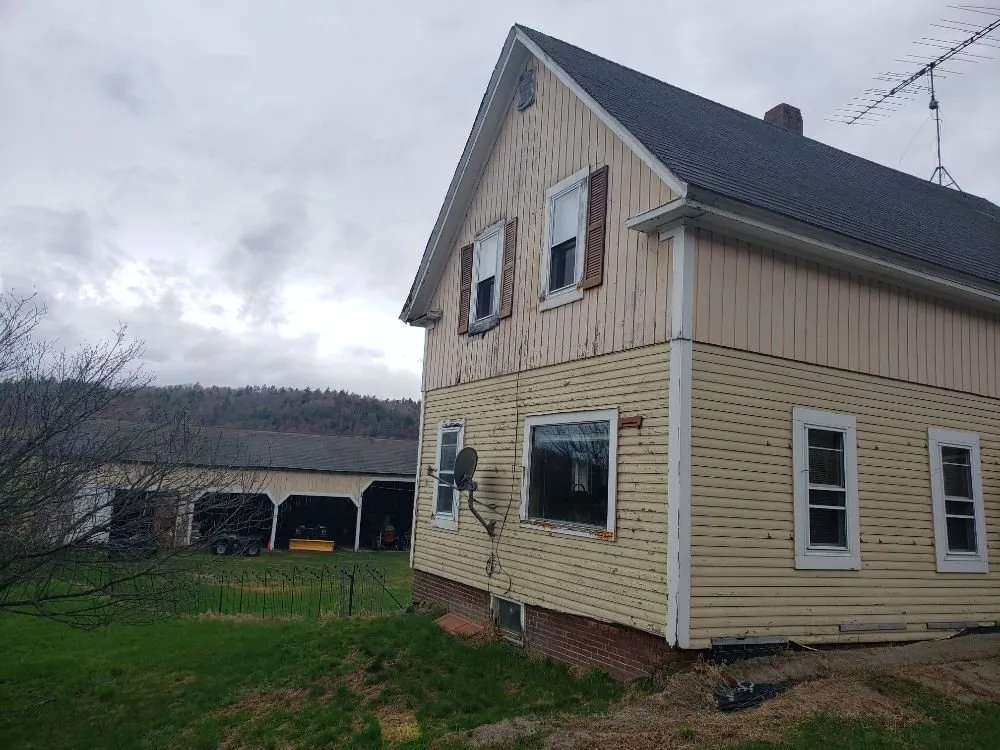 Slide of Humphrey's roofing and construction