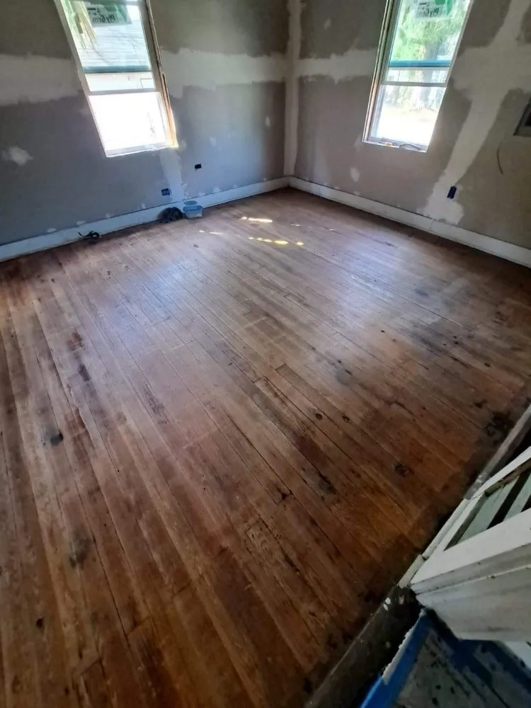 Slide of Hunter's Roofing & Construction