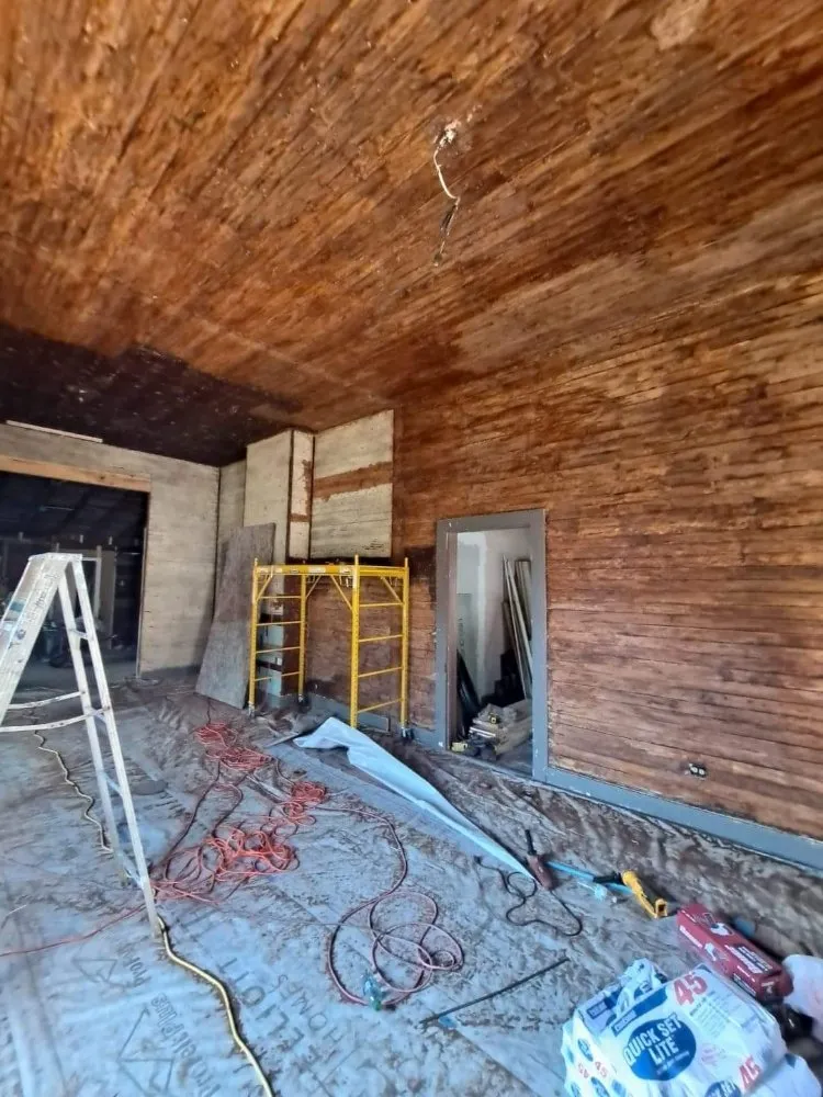 Slide of Hunter's Roofing & Construction