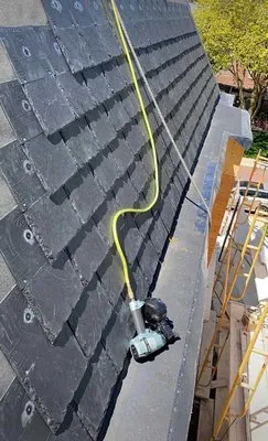 Hunterwood Roofing Logo