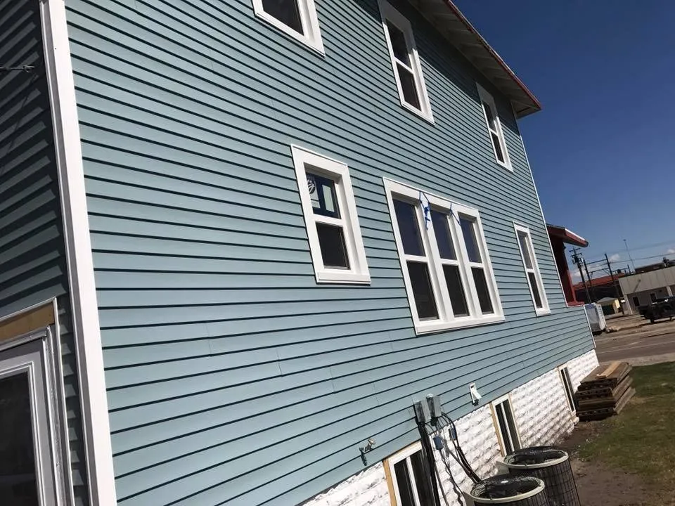 Slide of Hunt's Construction & Roofing