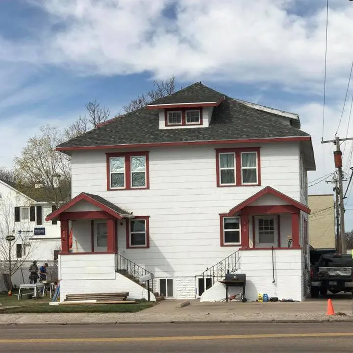 Slide of Hunt's Construction & Roofing