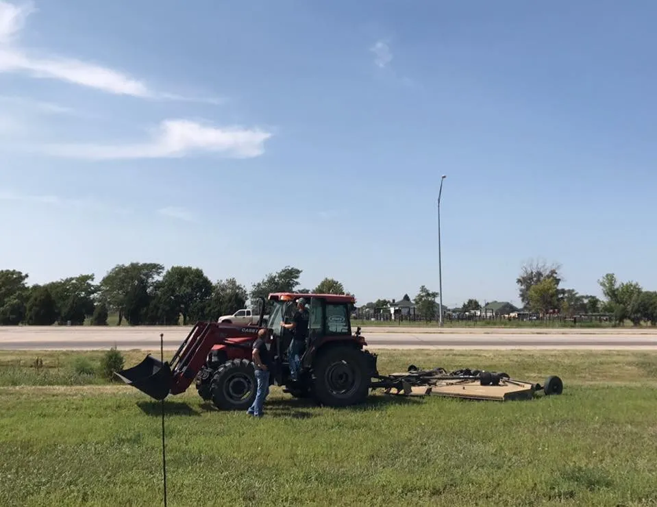 Slide of Hunt's Construction & Roofing