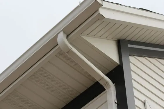 Slide of Hunt's Construction & Roofing