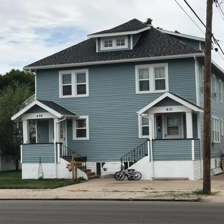 Slide of Hunt's Construction & Roofing