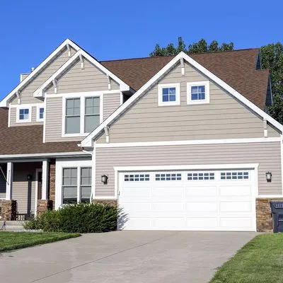 Hynes Construction - Decks, Roofing & Siding