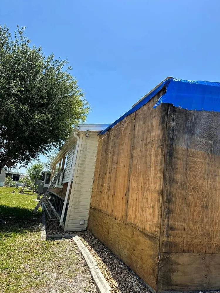 Licensed residential roofing service experts serving St. Petersburg, FL - Hypaer Investments