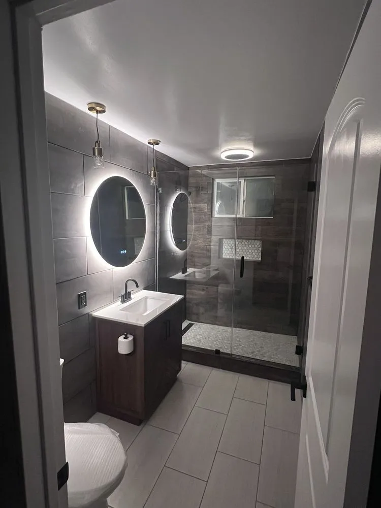 Slide of HYT Construction