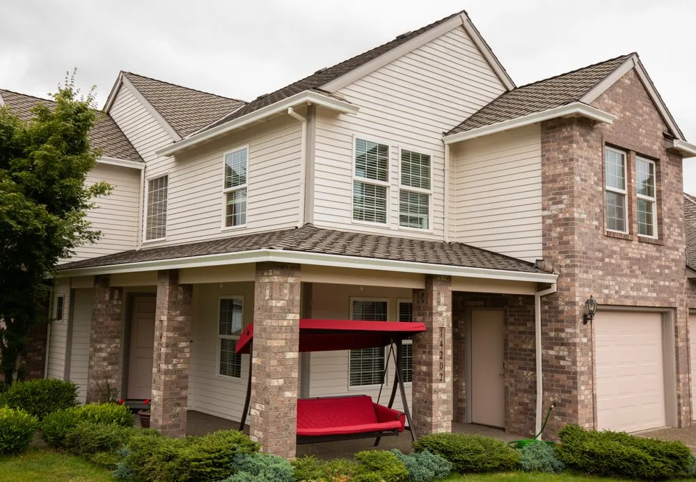 Slide of I & A Roofing