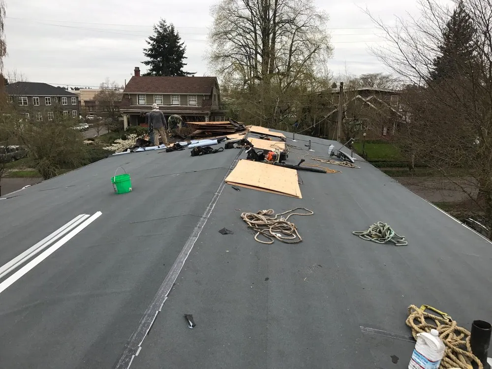 Slide of I & A Roofing