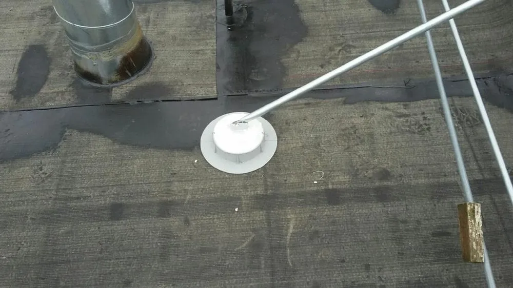 Slide of I & A Roofing