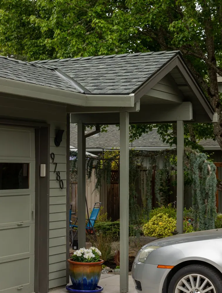 Slide of I & A Roofing