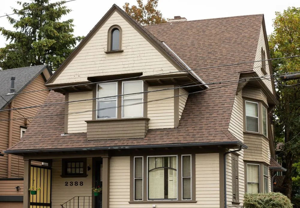 Slide of I & A Roofing