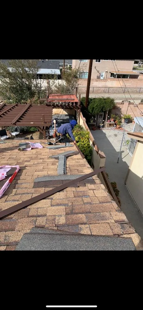 Slide of I Can Roofing