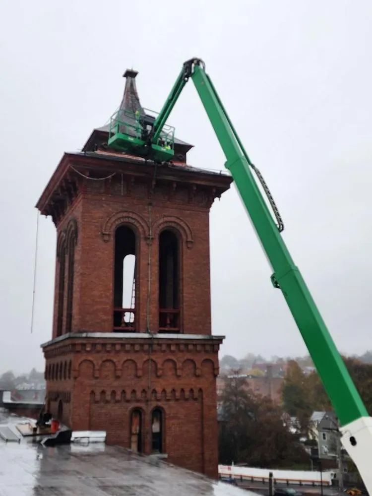 Slide of I-Con Construction