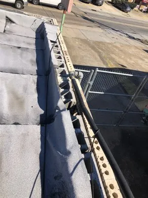 I Fix Roof Leaks Plus Logo