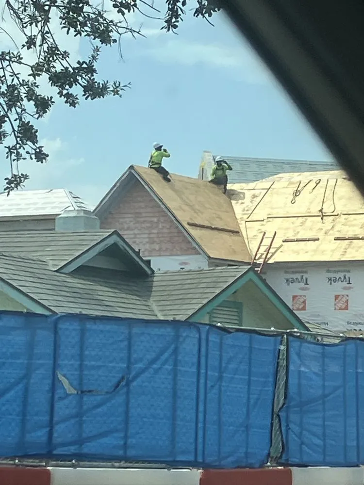 Slide of I Gotta Guy Roof Repairs