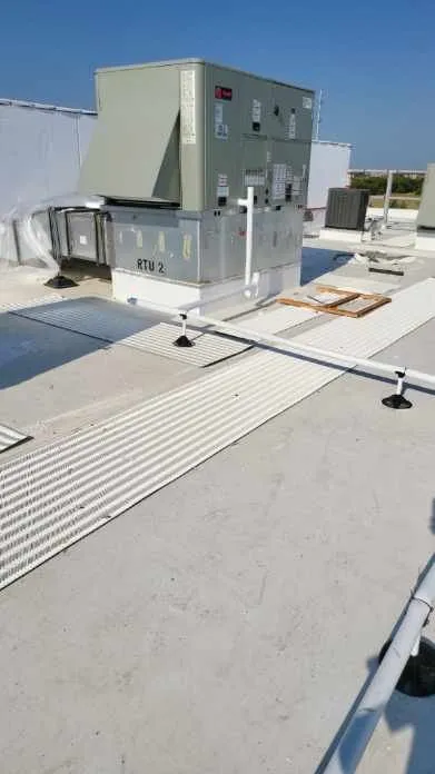 Slide of I Gotta Guy Roof Repairs