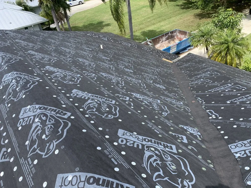 Slide of I Gotta Guy Roof Repairs